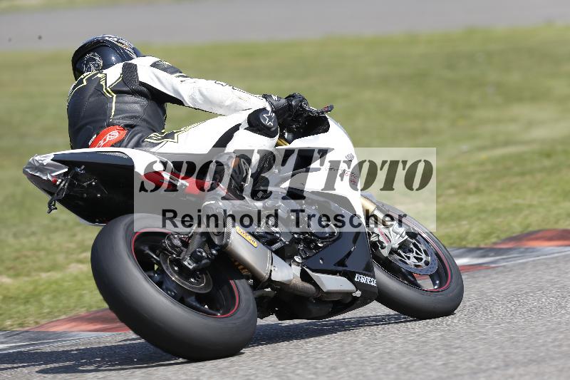 Archiv-2025/45 10.08.2025 Plüss Moto Sport ADR/Freies Fahren/backside